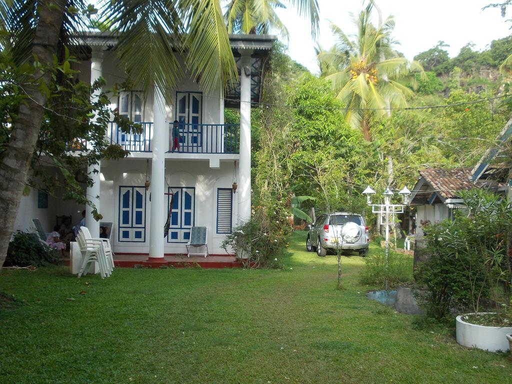 Zimmer Rest Unawatuna Bagian luar foto