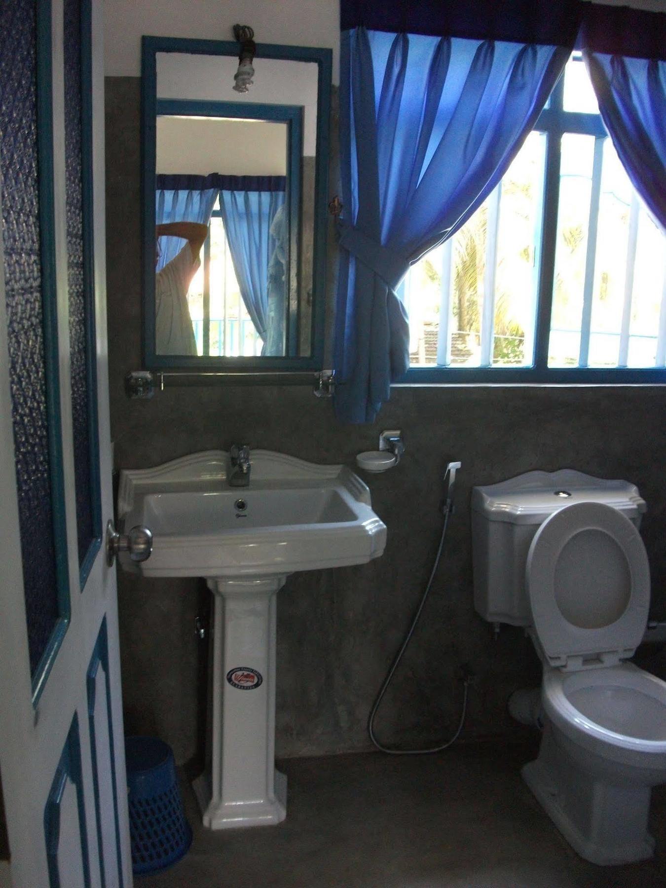 Zimmer Rest Unawatuna Bagian luar foto