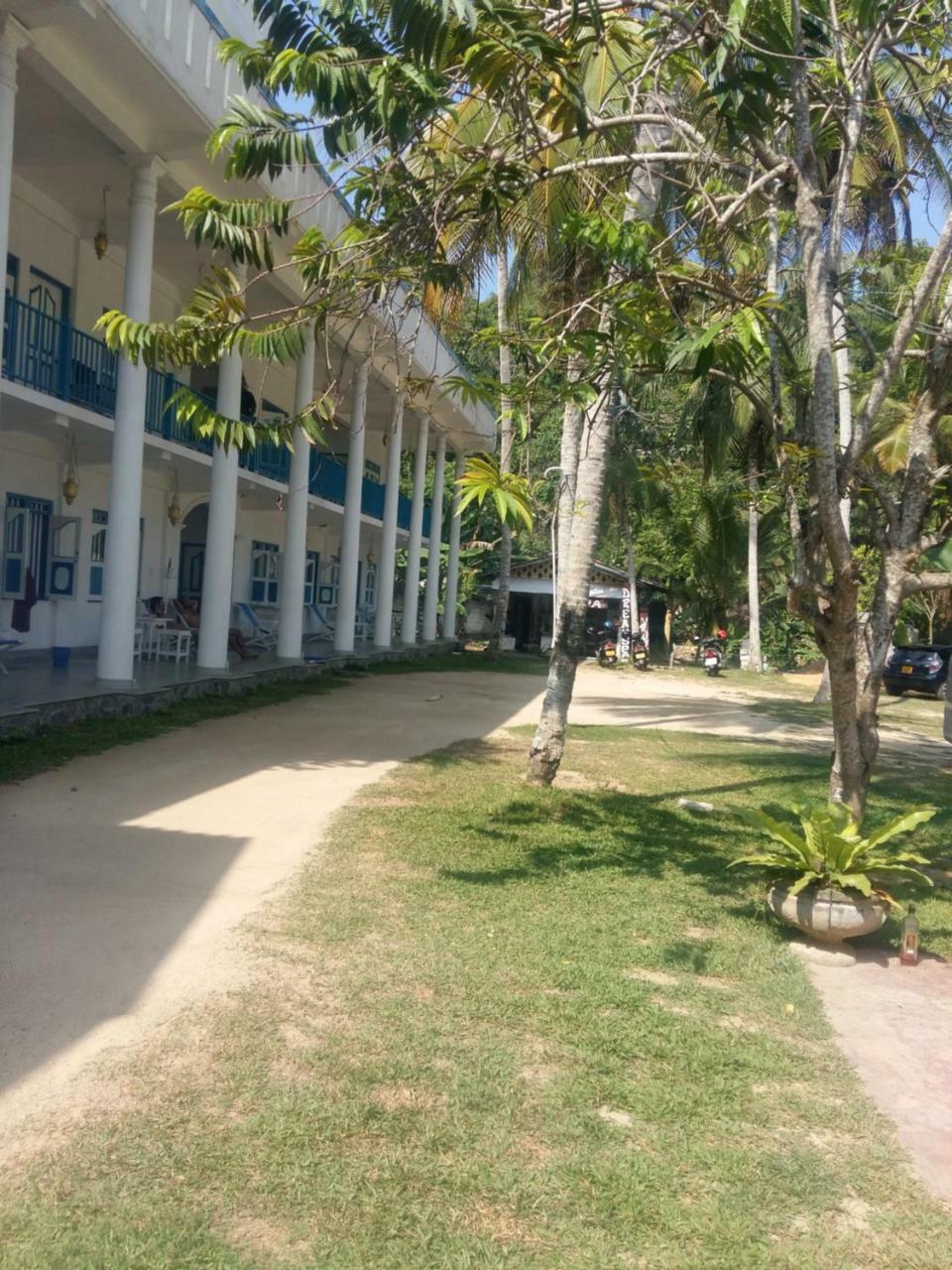 Zimmer Rest Unawatuna Bagian luar foto